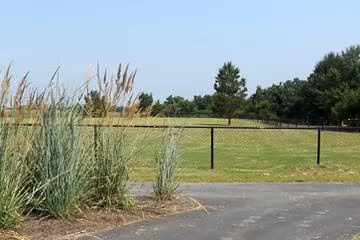 Oxbow Support Facility Dog Park
